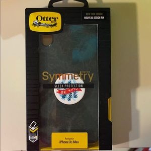 iPhone XS Max otter box case w/ pop socket